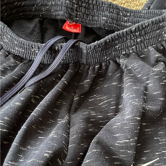 Nike Men’s Joggers Sweatpants in XL - Picture 4 of 5